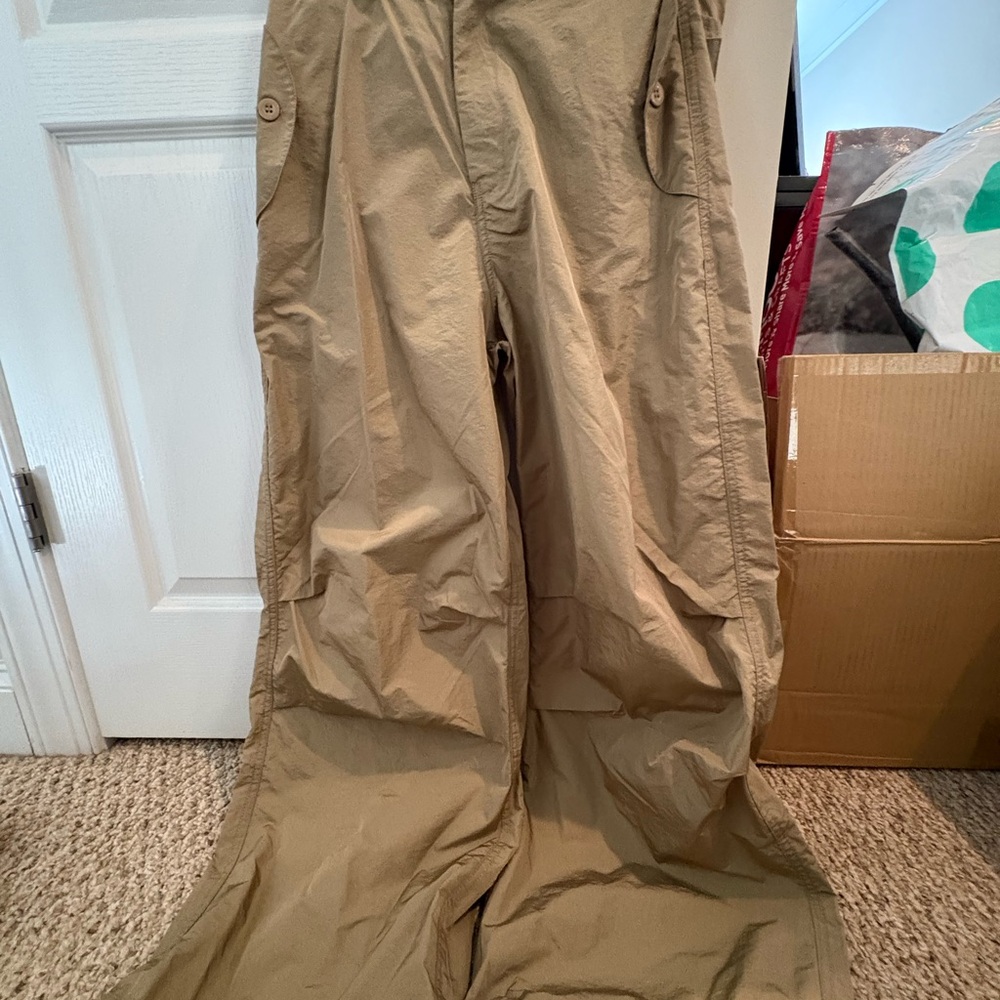 Edikted Womens Tan cargo/parachute Pants